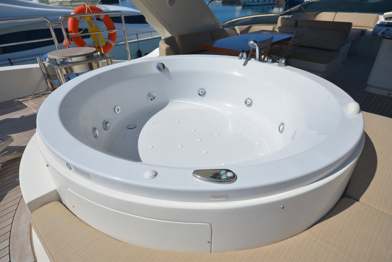 2008 AZIMUT YACHTS