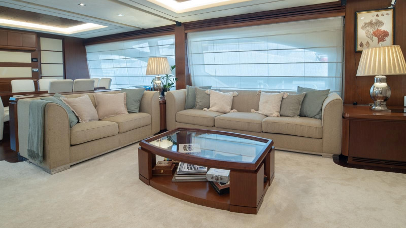 95 2008 AZIMUT YACHTS