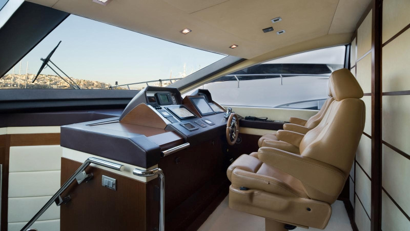 95 2008 AZIMUT YACHTS