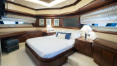 95 2008 AZIMUT YACHTS