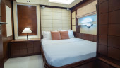95 2008 AZIMUT YACHTS