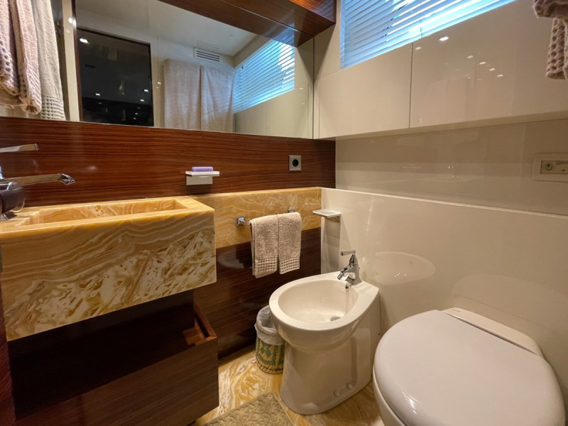 88 2010 SANLORENZO YACHTS