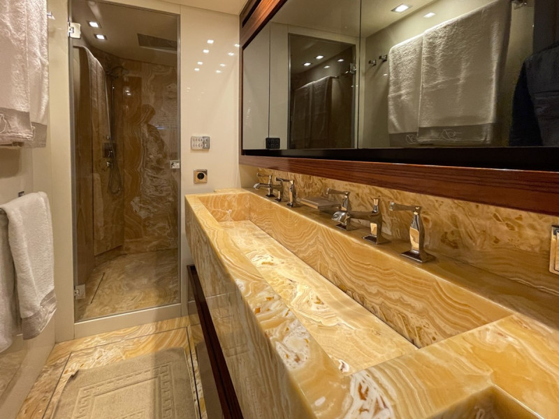 88 2010 SANLORENZO YACHTS