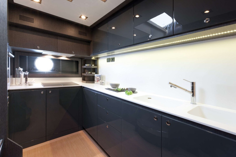 Domino 86 2010 RIVA YACHT