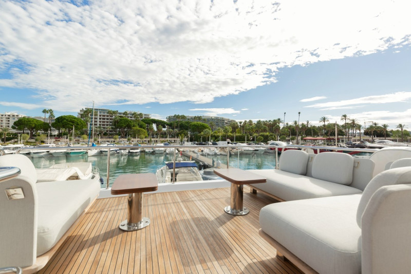 AZIMUT 72 FLYBRIDGE 2020 AZIMUT YACHTS