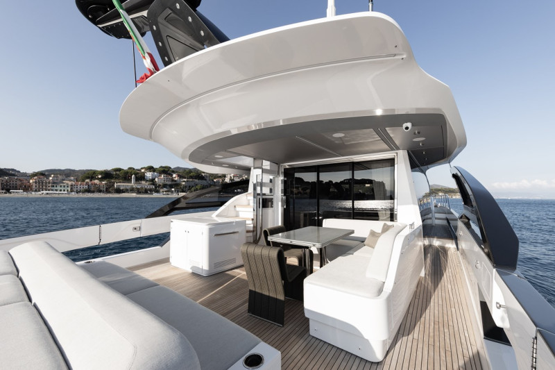 S8 2021 AZIMUT YACHTS