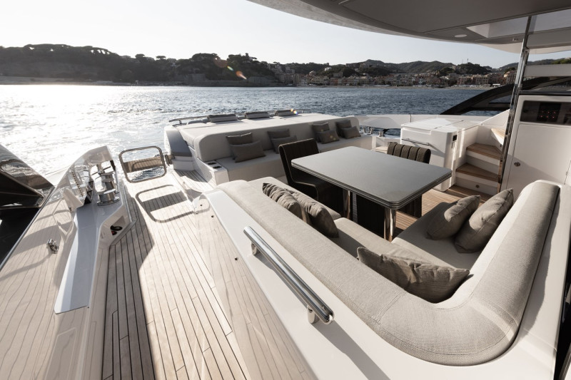 S8 2021 AZIMUT YACHTS