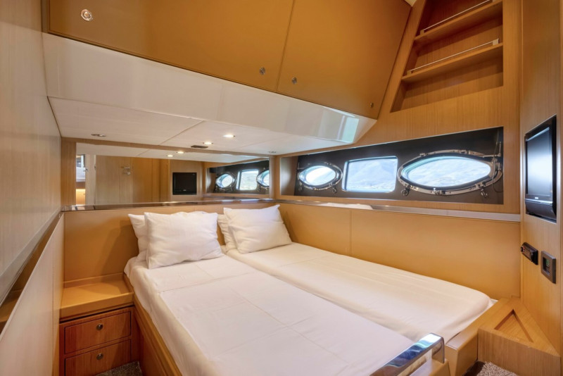 2009 RIVA YACHT