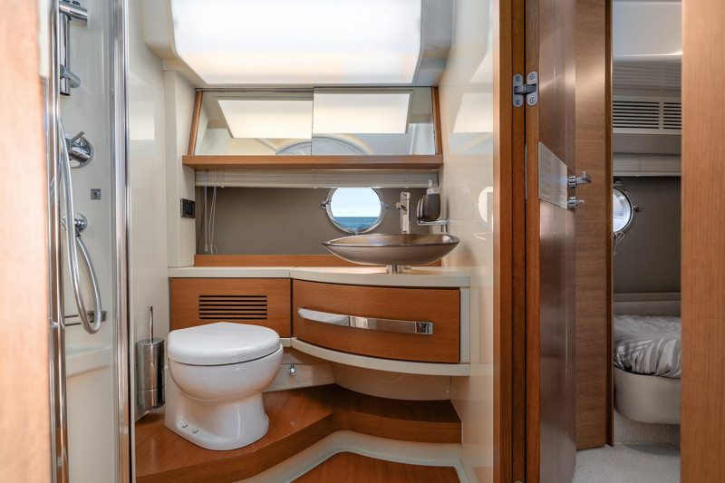 AZIMUT 64 2013 AZIMUT YACHTS