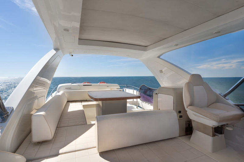 AZIMUT 64 2013 AZIMUT YACHTS