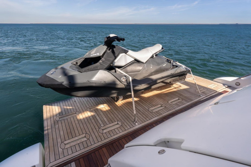 AZIMUT 64 2013 AZIMUT YACHTS