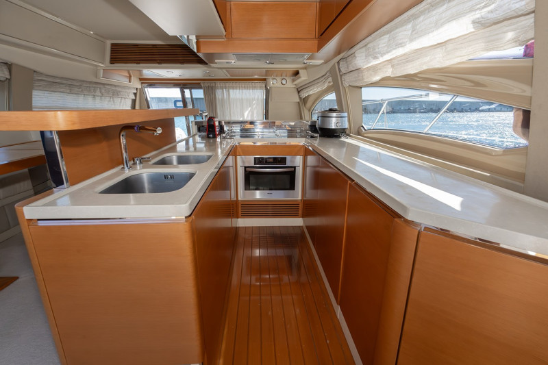 AZIMUT 64 2013 AZIMUT YACHTS
