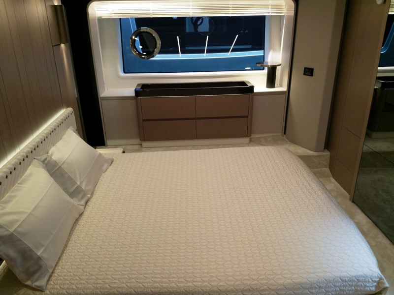 72 FLY 2022 AZIMUT YACHTS