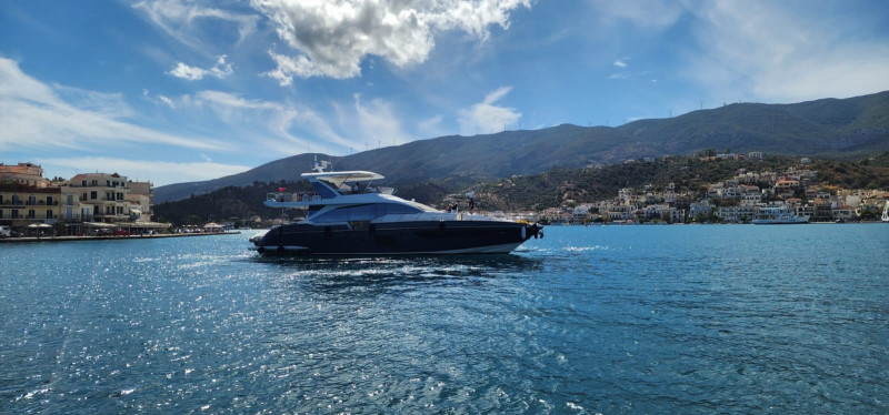 72 FLY 2022 AZIMUT YACHTS