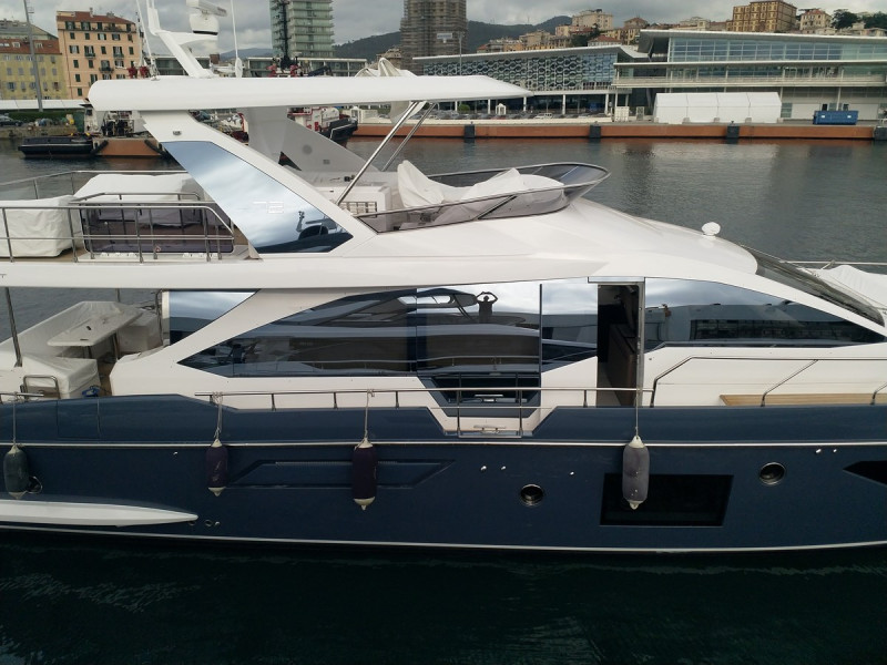 72 FLY 2022 AZIMUT YACHTS