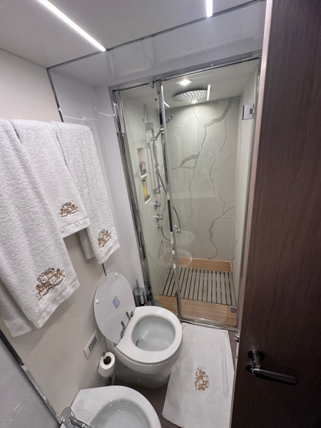 72 FLY 2022 AZIMUT YACHTS