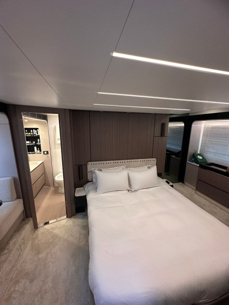 72 FLY 2022 AZIMUT YACHTS