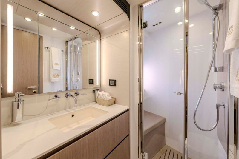 72 FLY 2022 AZIMUT YACHTS