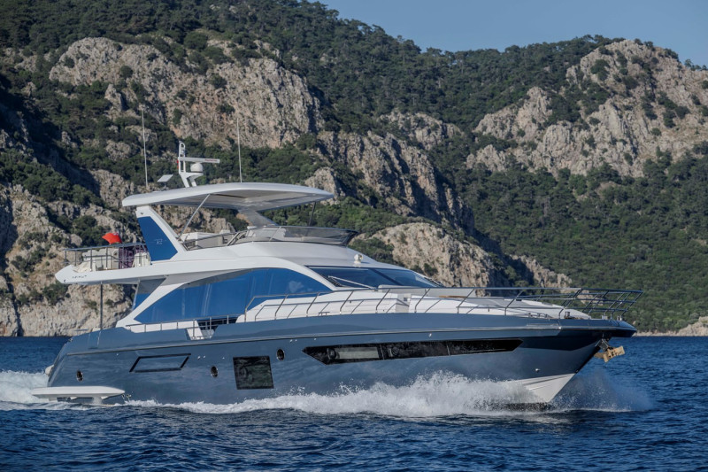 72 FLY 2022 AZIMUT YACHTS