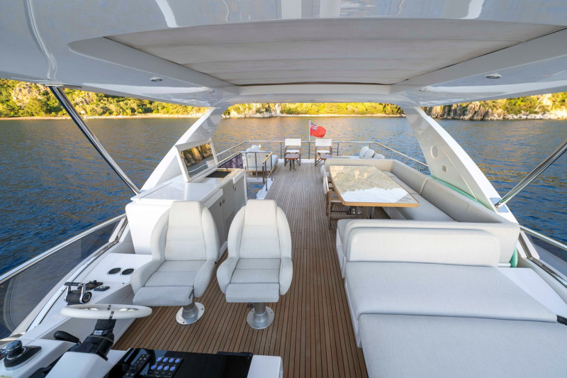 72 FLY 2022 AZIMUT YACHTS