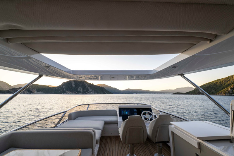 72 FLY 2022 AZIMUT YACHTS