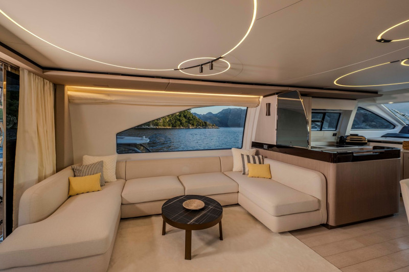 72 FLY 2022 AZIMUT YACHTS