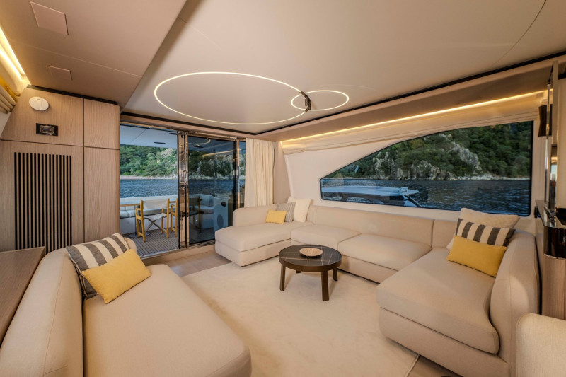 72 FLY 2022 AZIMUT YACHTS