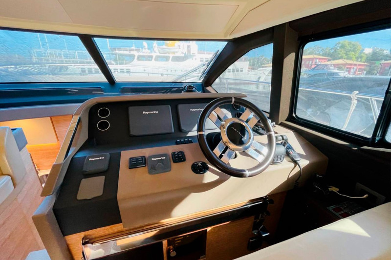 FLY 50 2016 AZIMUT YACHTS