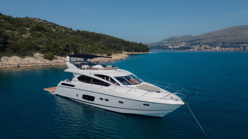 MANHATTAN 63 2011 SUNSEEKER