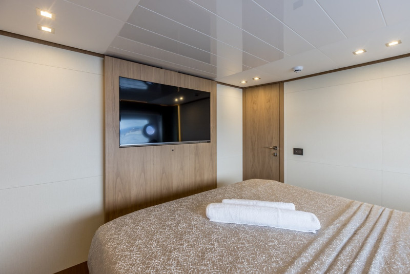 2017 FERRETTI YACHTS