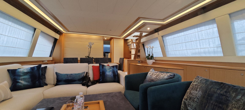 830 2009 FERRETTI YACHTS