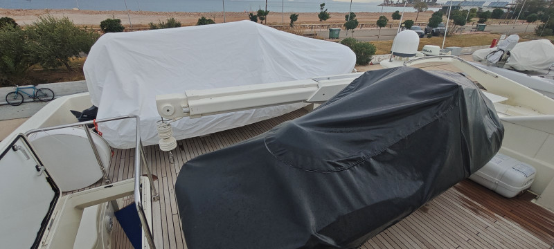 830 2009 FERRETTI YACHTS