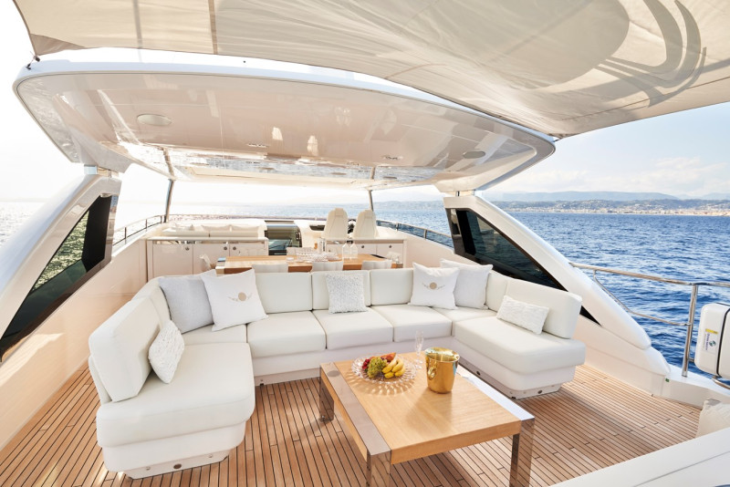 PRINCESS 30M 2019 PRINCESS YACHTS