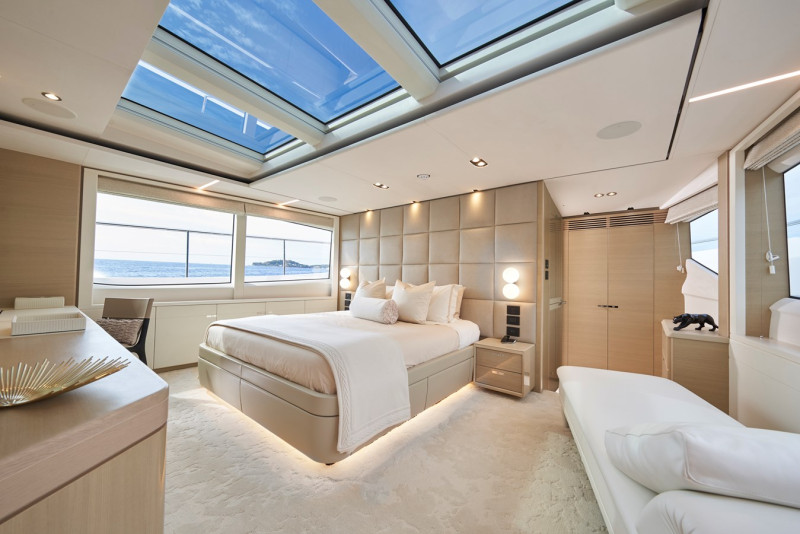 PRINCESS 30M 2019 PRINCESS YACHTS