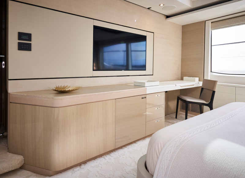 PRINCESS 30M 2019 PRINCESS YACHTS