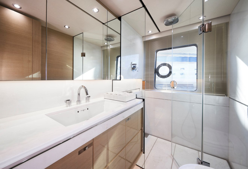 PRINCESS 30M 2019 PRINCESS YACHTS