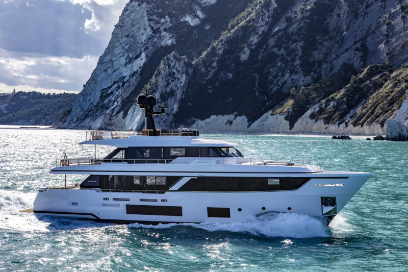 NAVETTA 30 2023 CUSTOM LINE