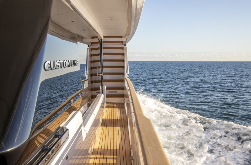 NAVETTA 30 2023 CUSTOM LINE