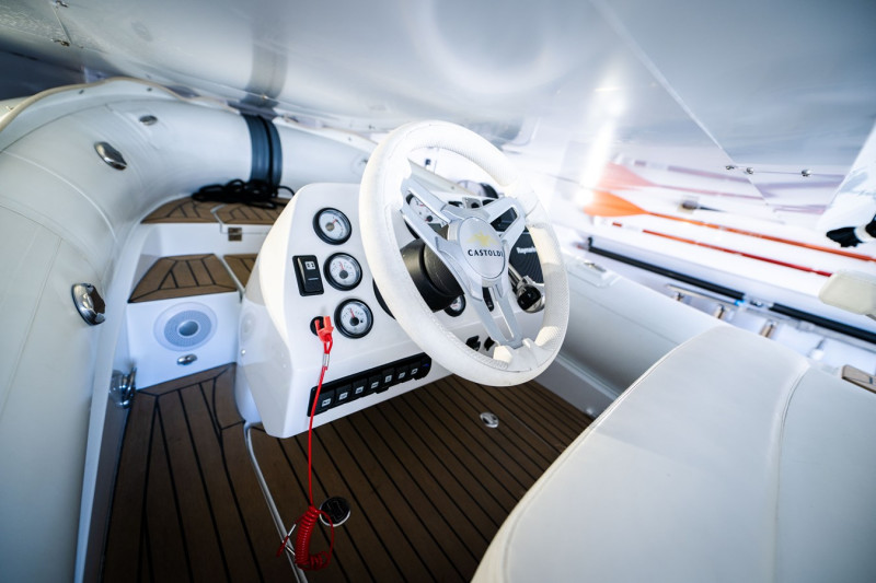 NAVETTA 30 2023 CUSTOM LINE