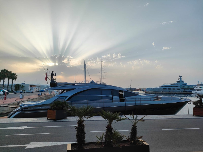 PERSHING 8 X 2022 PERSHING