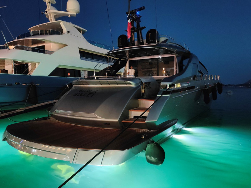 PERSHING 8 X 2022 PERSHING