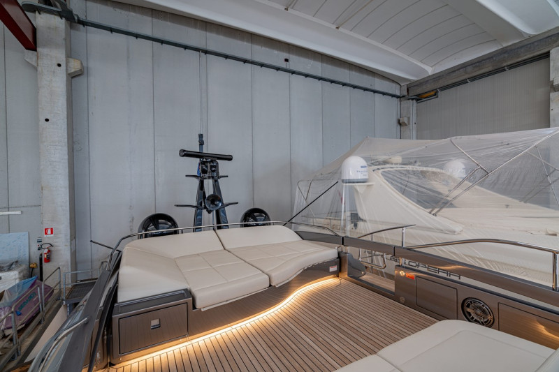 PERSHING 8 X 2022 PERSHING