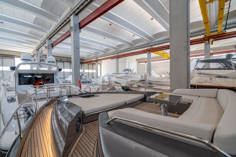 PERSHING 8 X 2022 PERSHING