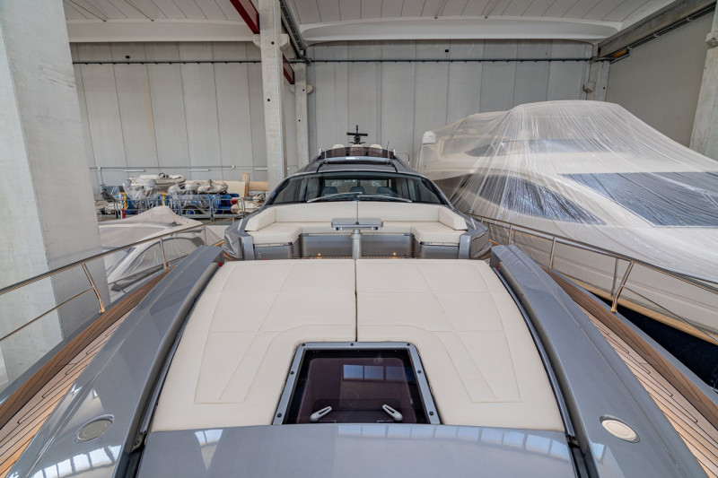 PERSHING 8 X 2022 PERSHING