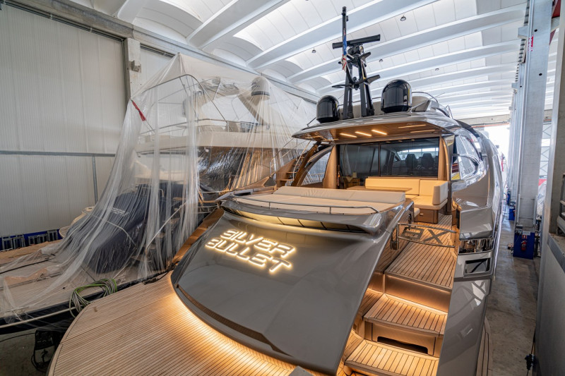 PERSHING 8 X 2022 PERSHING