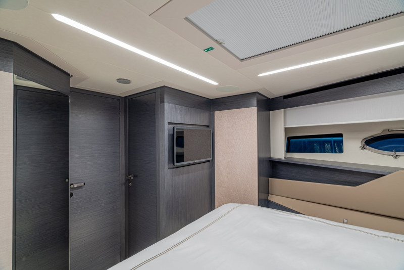 PERSHING 8 X 2022 PERSHING