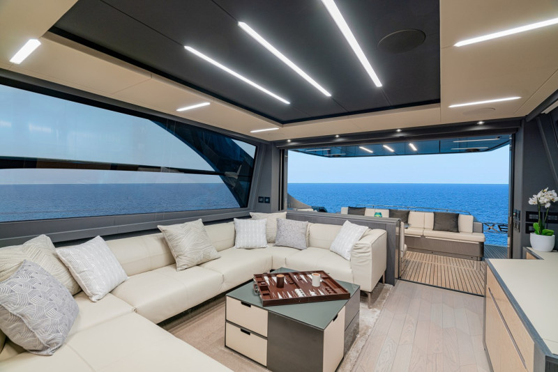 PERSHING 8 X 2022 PERSHING