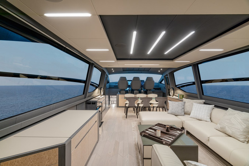 PERSHING 8 X 2022 PERSHING
