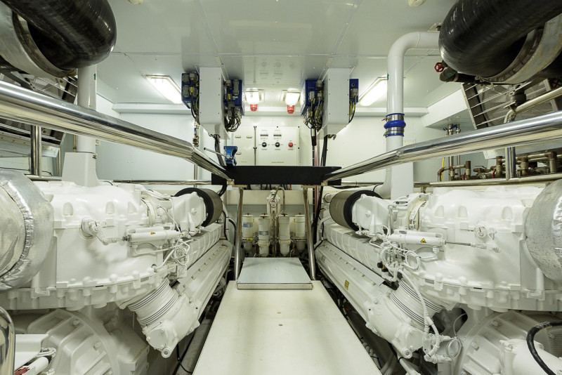 SL 104 2012 SANLORENZO YACHTS