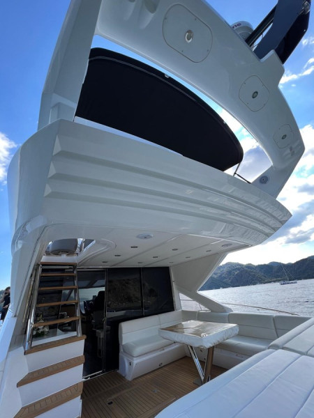 68 Sport Yacht 2013 SUNSEEKER